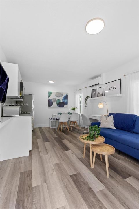 待售: $675,000 (3 贝兹, 3 浴室, 1181 平方英尺)