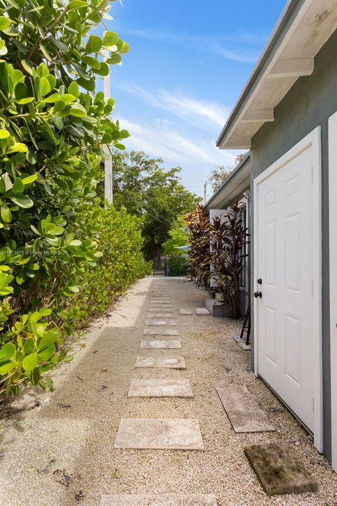 待售: $675,000 (3 贝兹, 3 浴室, 1181 平方英尺)