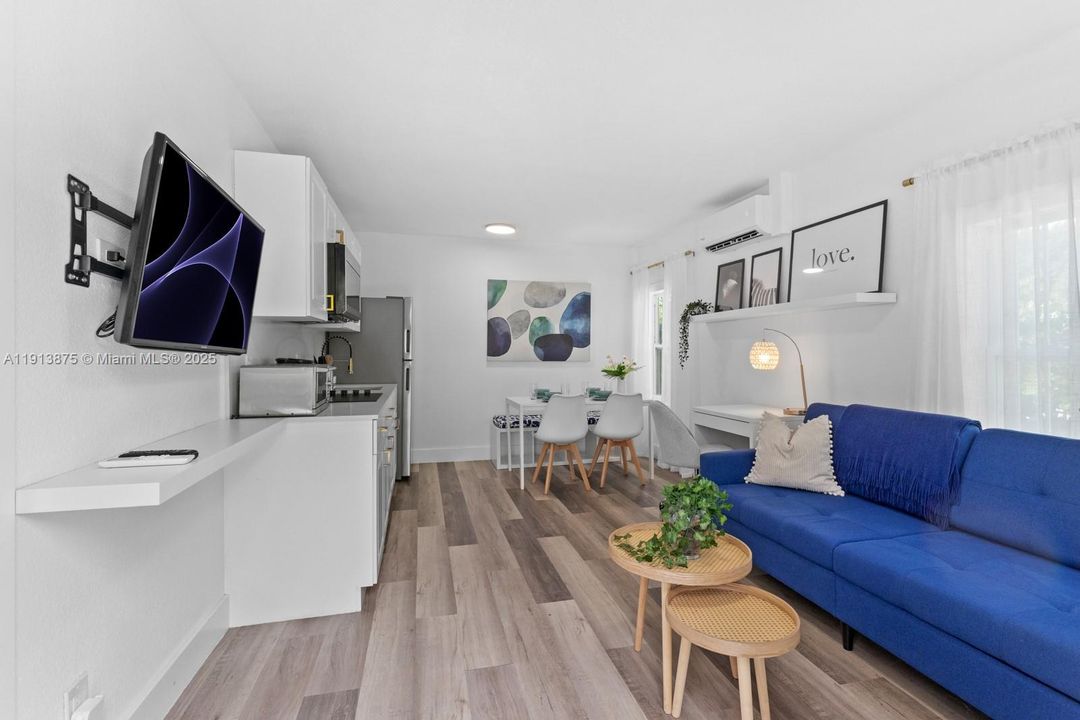 待售: $675,000 (3 贝兹, 3 浴室, 1181 平方英尺)