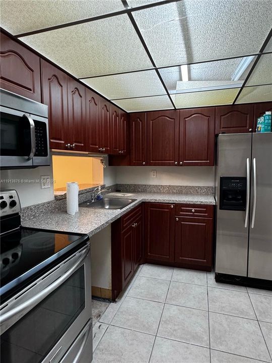 Недавно арендовано: $1,950 (1 спален, 1 ванн, 705 Квадратных фут)