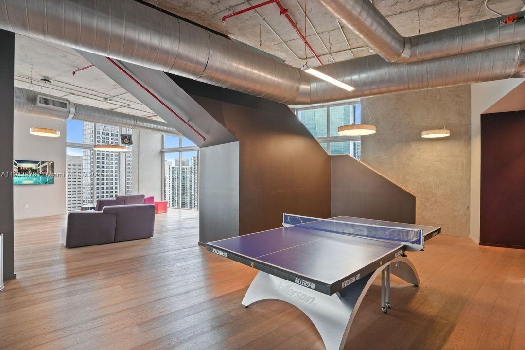 待售: $395,000 (1 贝兹, 1 浴室, 736 平方英尺)