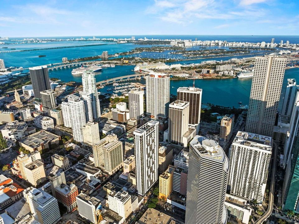 待售: $395,000 (1 贝兹, 1 浴室, 736 平方英尺)