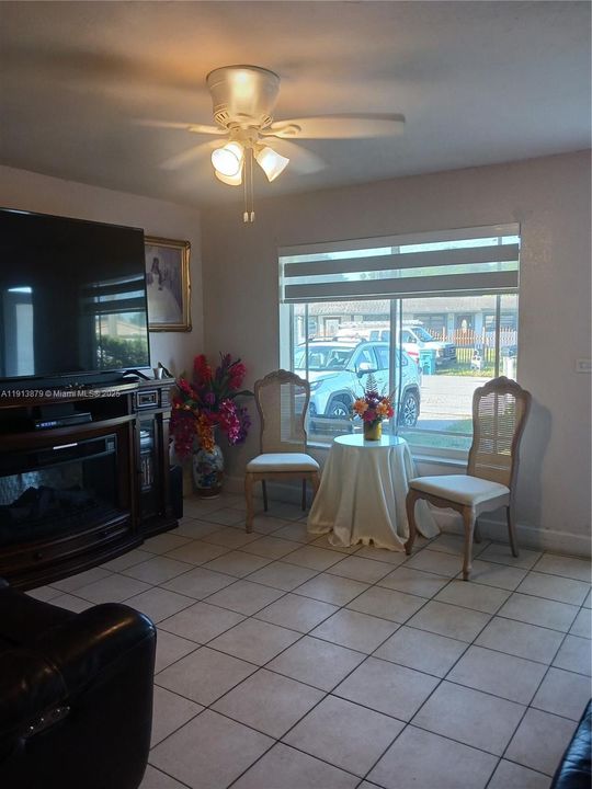 For Sale: $589,500 (3 beds, 1 baths, 1658 Square Feet)