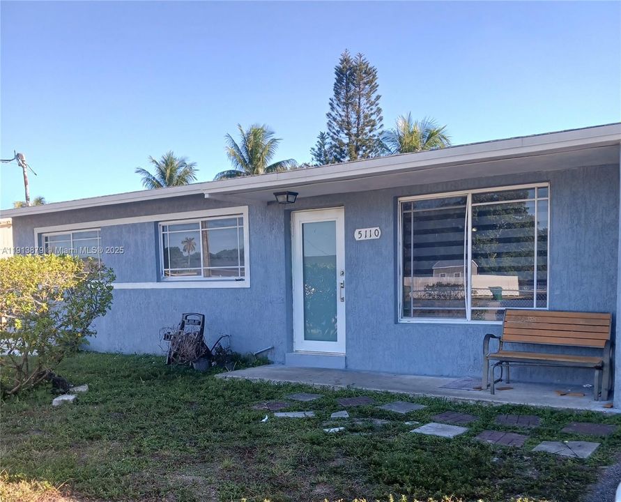 For Sale: $589,500 (3 beds, 1 baths, 1658 Square Feet)