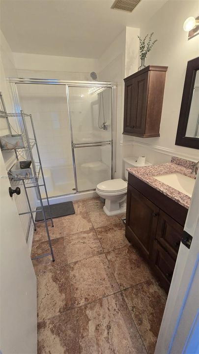 На продажу: $433,900 (3 спален, 2 ванн, 1170 Квадратных фут)