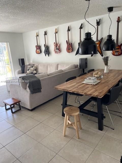 For Sale: $189,000 (2 beds, 2 baths, 1210 Square Feet)