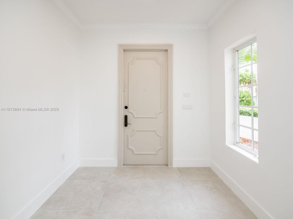 En Renta: $13,995 (4 camas, 4 baños, 3250 Pies cuadrados)