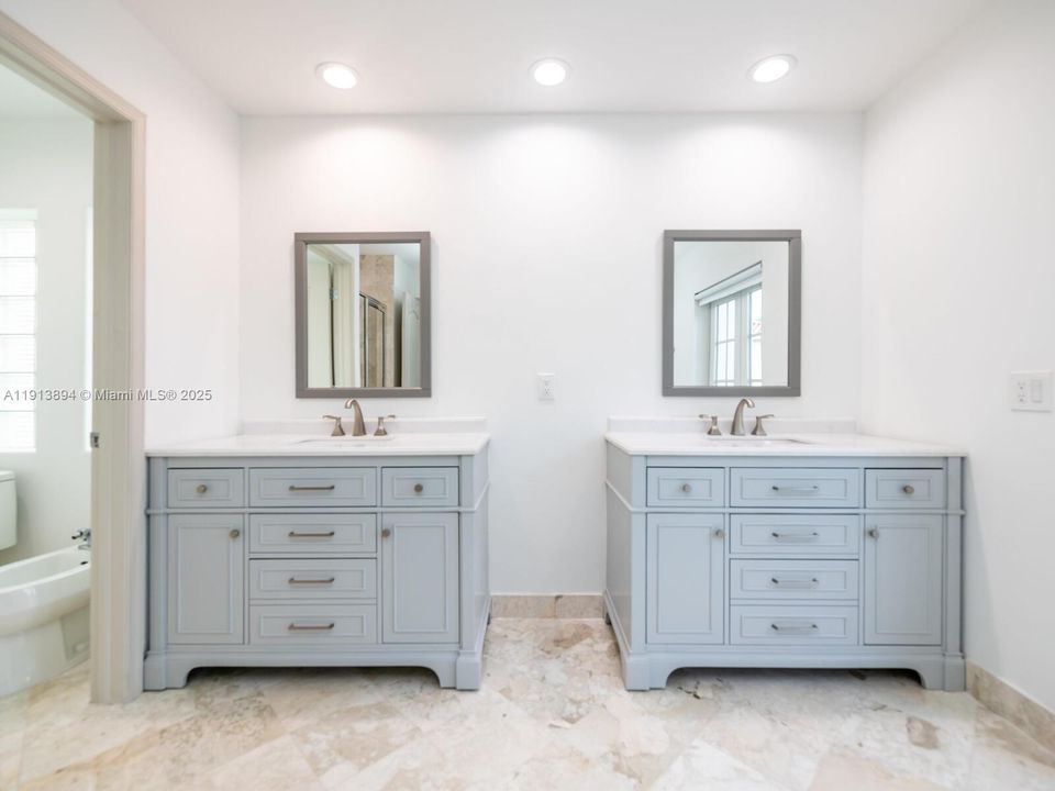 En Renta: $13,995 (4 camas, 4 baños, 3250 Pies cuadrados)