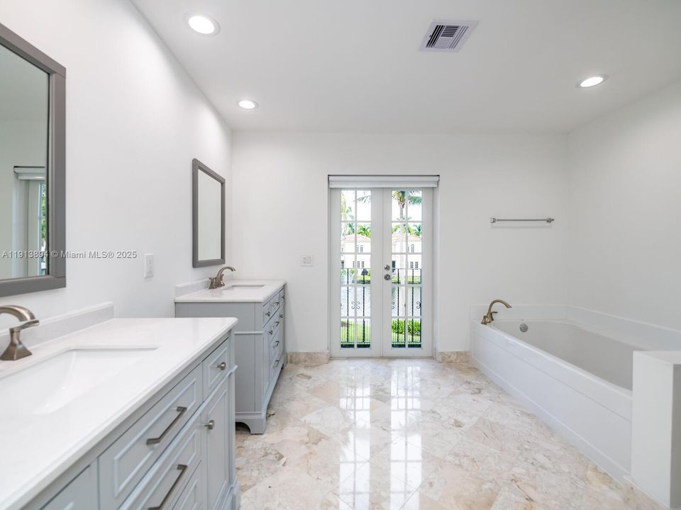 En Renta: $13,995 (4 camas, 4 baños, 3250 Pies cuadrados)