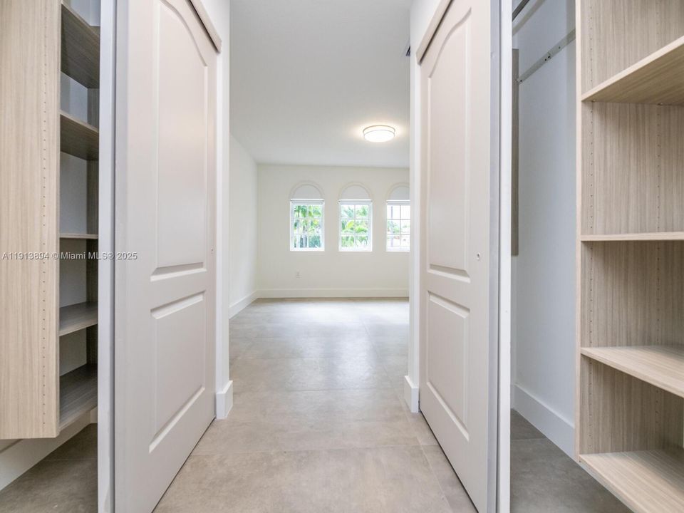 En Renta: $13,995 (4 camas, 4 baños, 3250 Pies cuadrados)