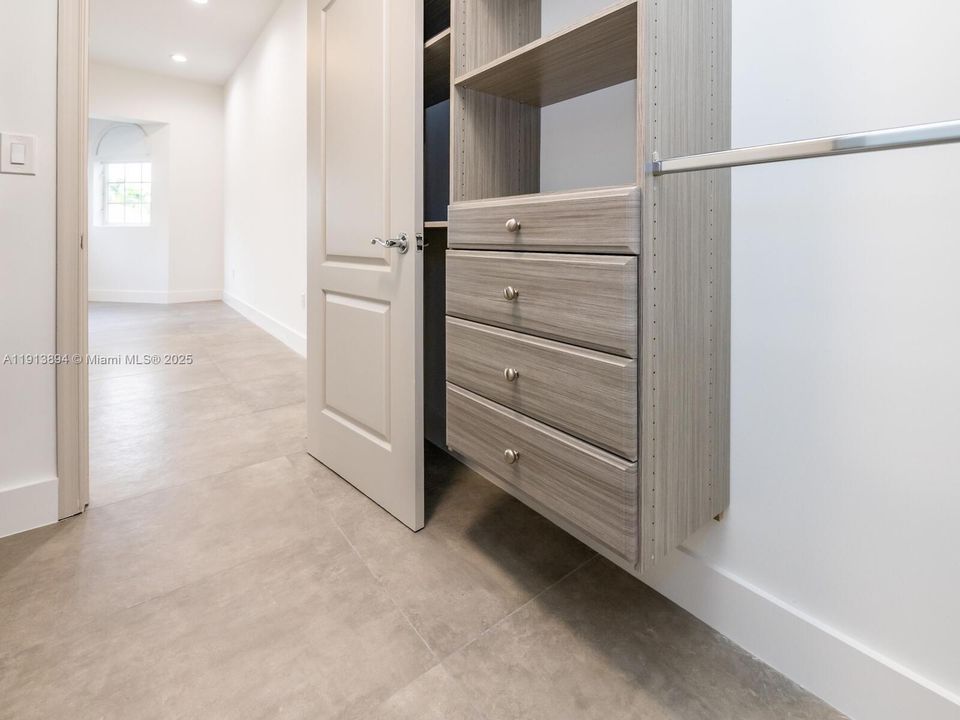 En Renta: $13,995 (4 camas, 4 baños, 3250 Pies cuadrados)