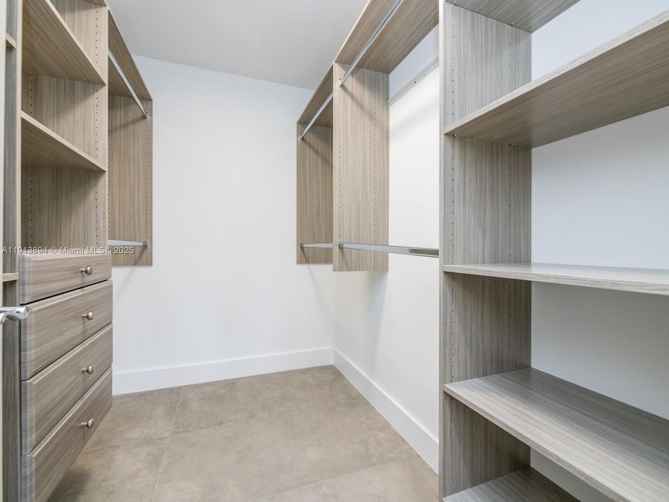 En Renta: $13,995 (4 camas, 4 baños, 3250 Pies cuadrados)