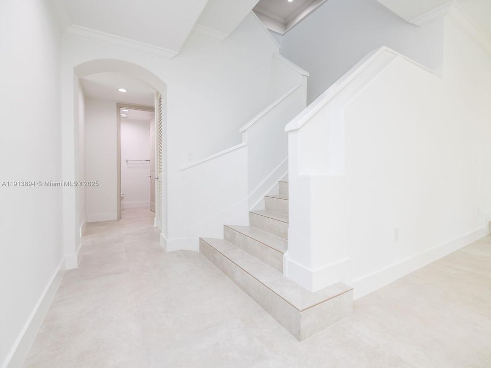 En Renta: $13,995 (4 camas, 4 baños, 3250 Pies cuadrados)