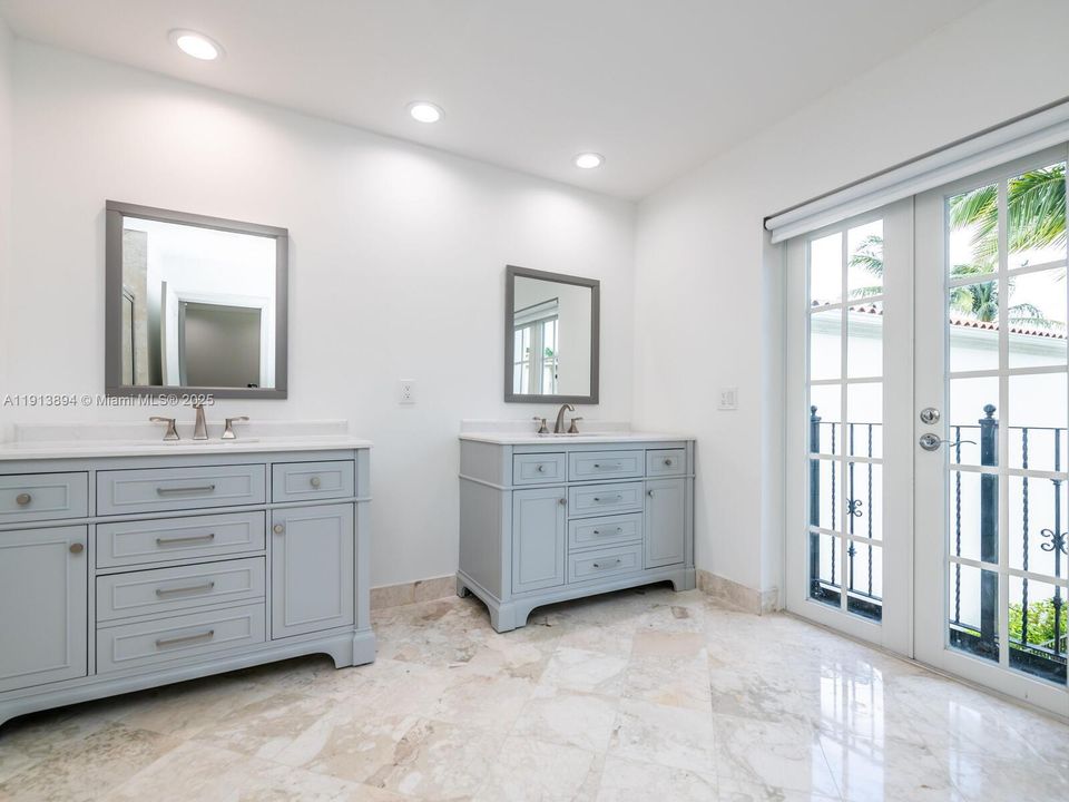 En Renta: $13,995 (4 camas, 4 baños, 3250 Pies cuadrados)