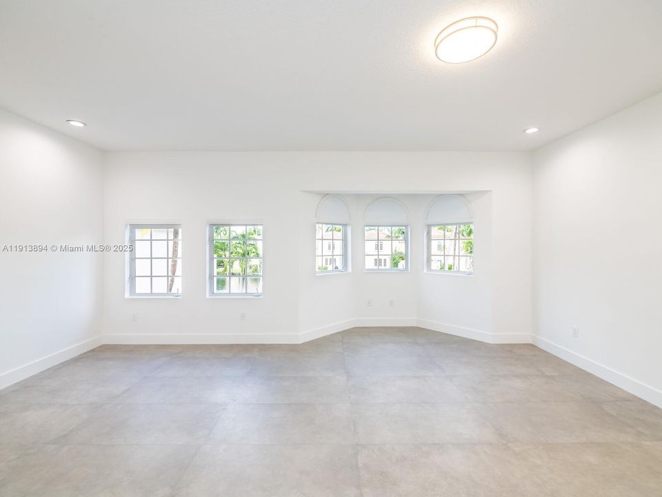 En Renta: $13,995 (4 camas, 4 baños, 3250 Pies cuadrados)