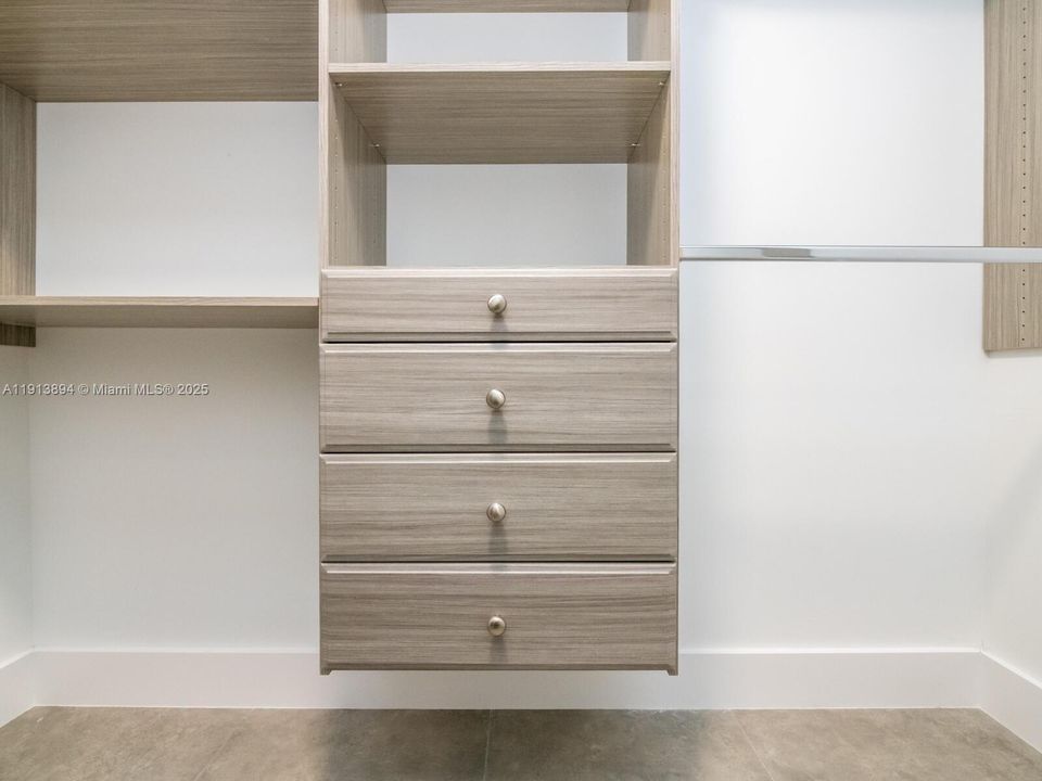 En Renta: $13,995 (4 camas, 4 baños, 3250 Pies cuadrados)