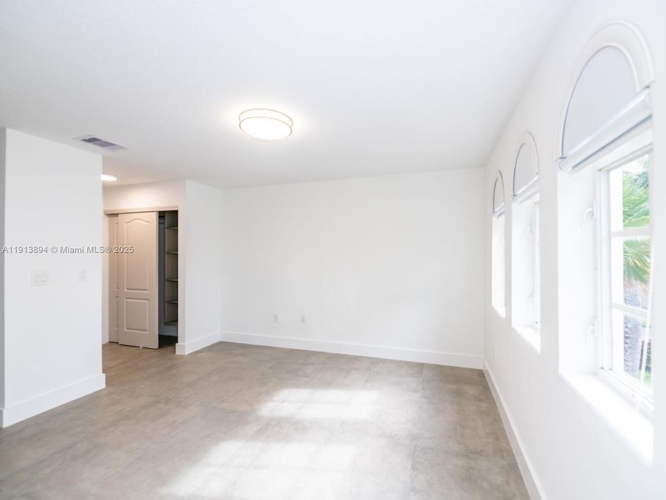 En Renta: $13,995 (4 camas, 4 baños, 3250 Pies cuadrados)