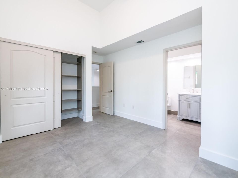 En Renta: $13,995 (4 camas, 4 baños, 3250 Pies cuadrados)