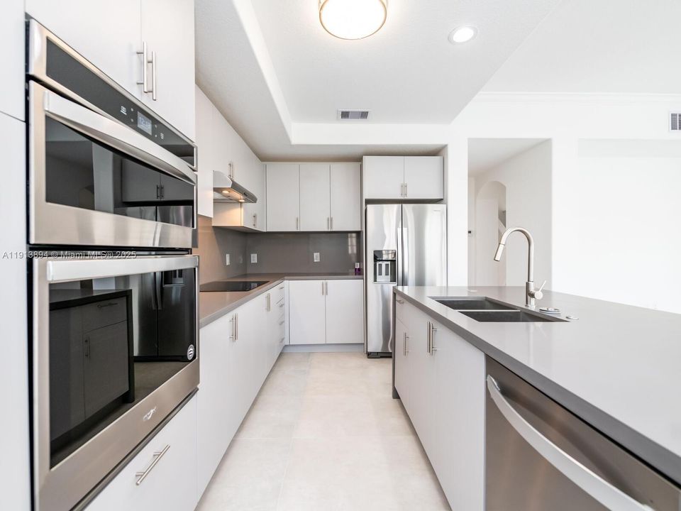 En Renta: $13,995 (4 camas, 4 baños, 3250 Pies cuadrados)