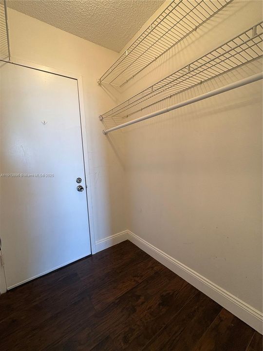 待售: $160,000 (2 贝兹, 2 浴室, 1148 平方英尺)