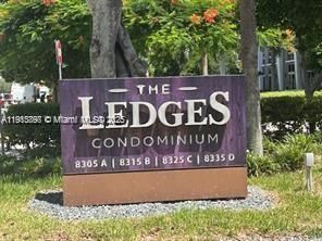 For Rent: $2,400 (2 beds, 2 baths, 1044 Square Feet)