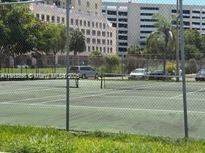 For Rent: $2,400 (2 beds, 2 baths, 1044 Square Feet)