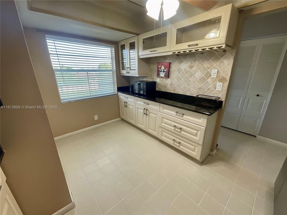 待售: $134,900 (2 贝兹, 2 浴室, 1000 平方英尺)