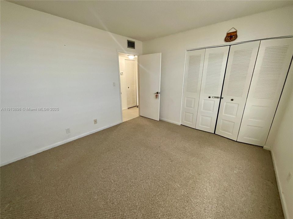 待售: $134,900 (2 贝兹, 2 浴室, 1000 平方英尺)