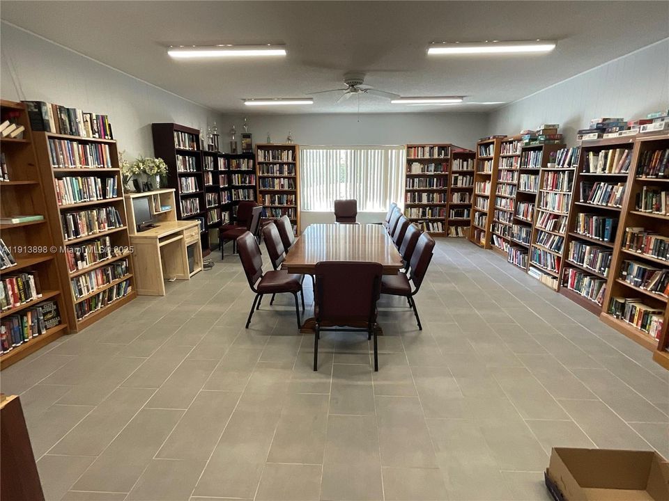 待售: $134,900 (2 贝兹, 2 浴室, 1000 平方英尺)