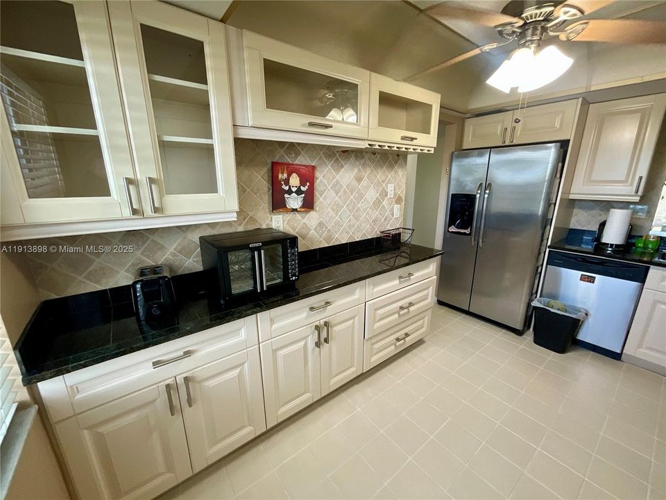 待售: $134,900 (2 贝兹, 2 浴室, 1000 平方英尺)