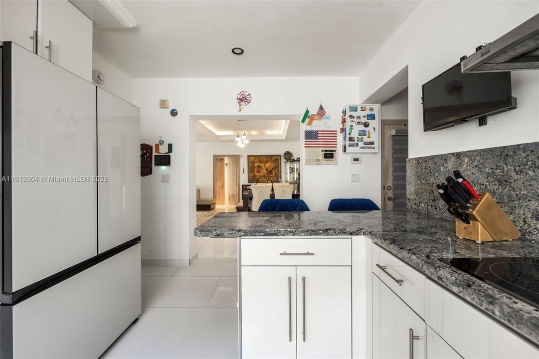 待售: $2,900,000 (5 贝兹, 3 浴室, 0 平方英尺)