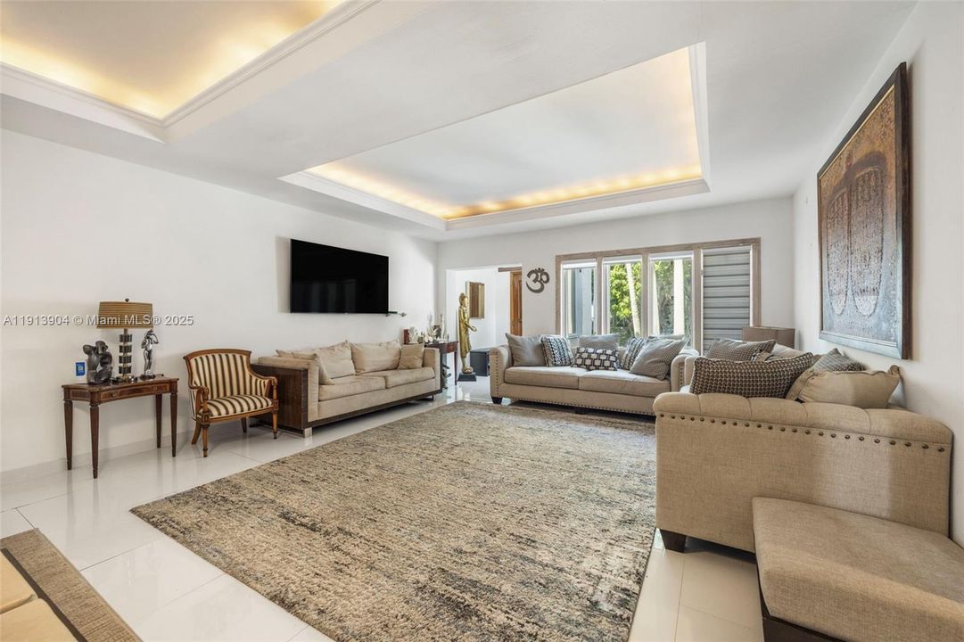 待售: $2,900,000 (5 贝兹, 3 浴室, 0 平方英尺)