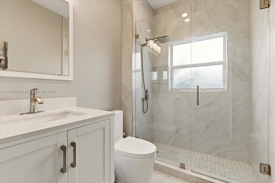 待售: $799,900 (3 贝兹, 2 浴室, 1750 平方英尺)