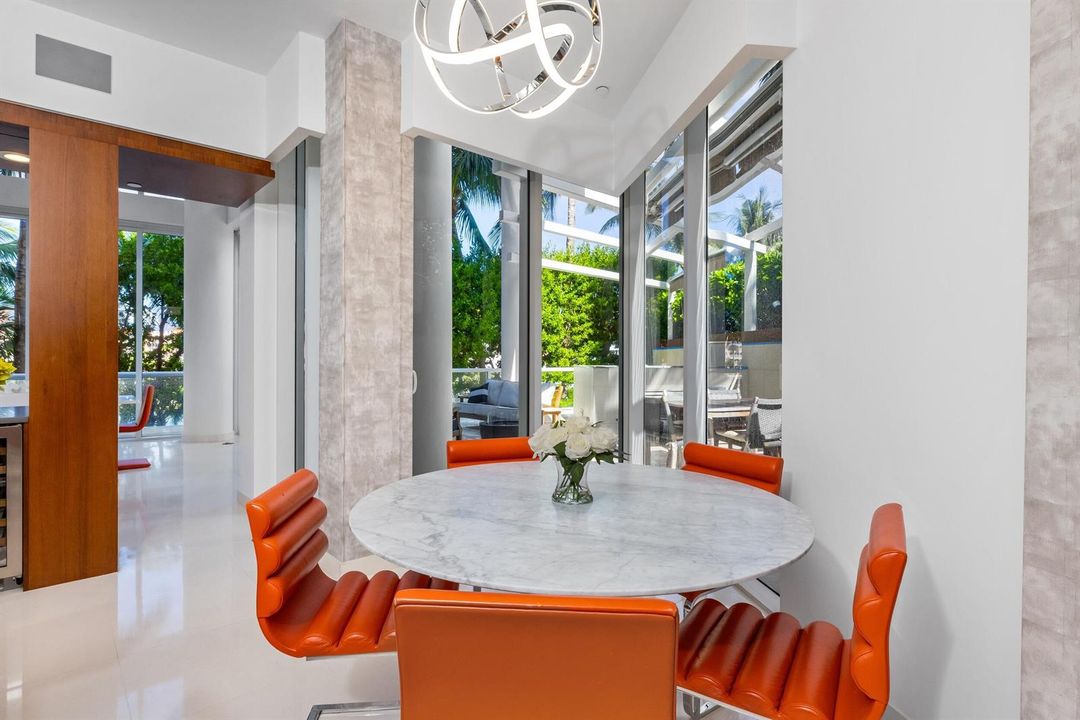 Breakfast area
