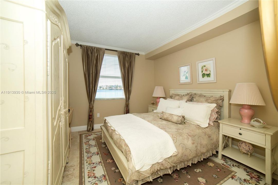 待售: $659,000 (2 贝兹, 2 浴室, 1116 平方英尺)