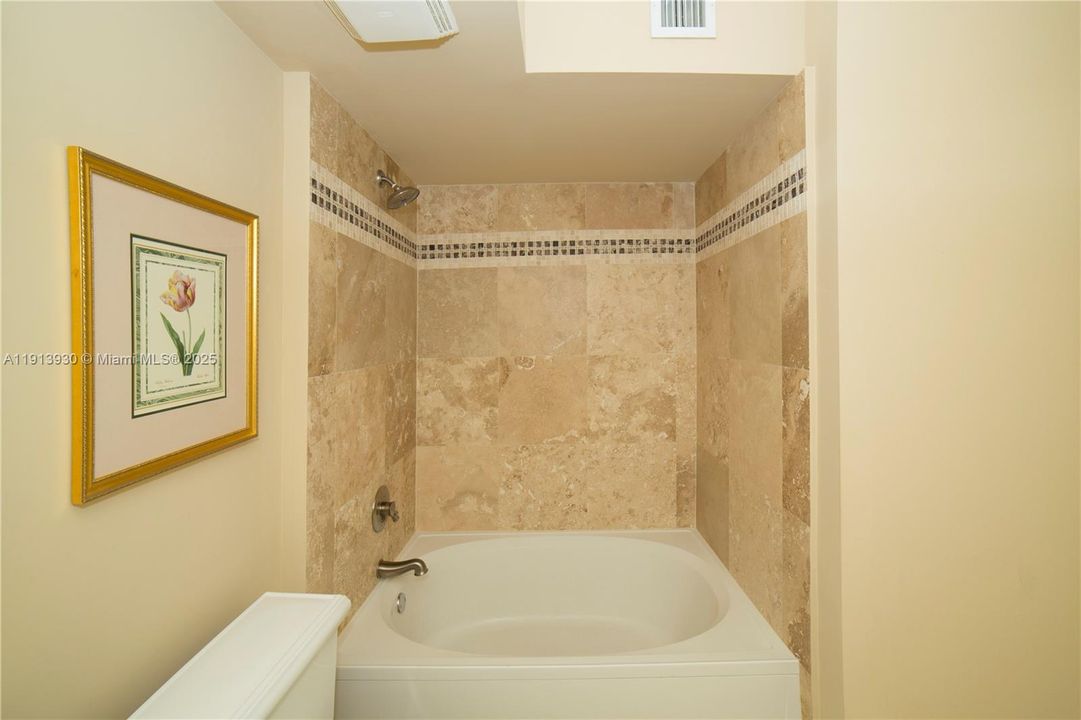 待售: $659,000 (2 贝兹, 2 浴室, 1116 平方英尺)