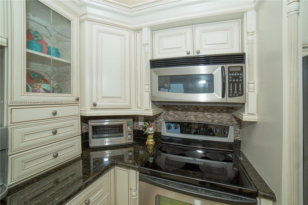 待售: $659,000 (2 贝兹, 2 浴室, 1116 平方英尺)