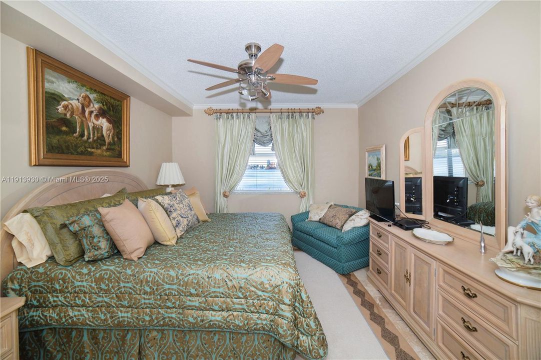 待售: $659,000 (2 贝兹, 2 浴室, 1116 平方英尺)