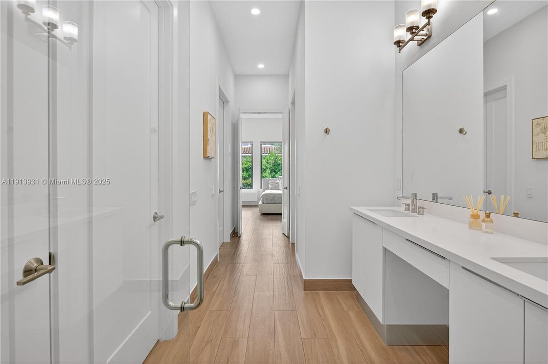 На продажу: $1,630,080 (3 спален, 3 ванн, 2602 Квадратных фут)