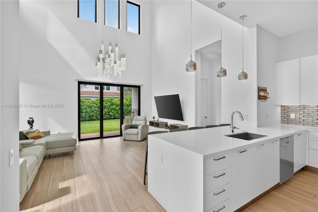 На продажу: $1,630,080 (3 спален, 3 ванн, 2602 Квадратных фут)