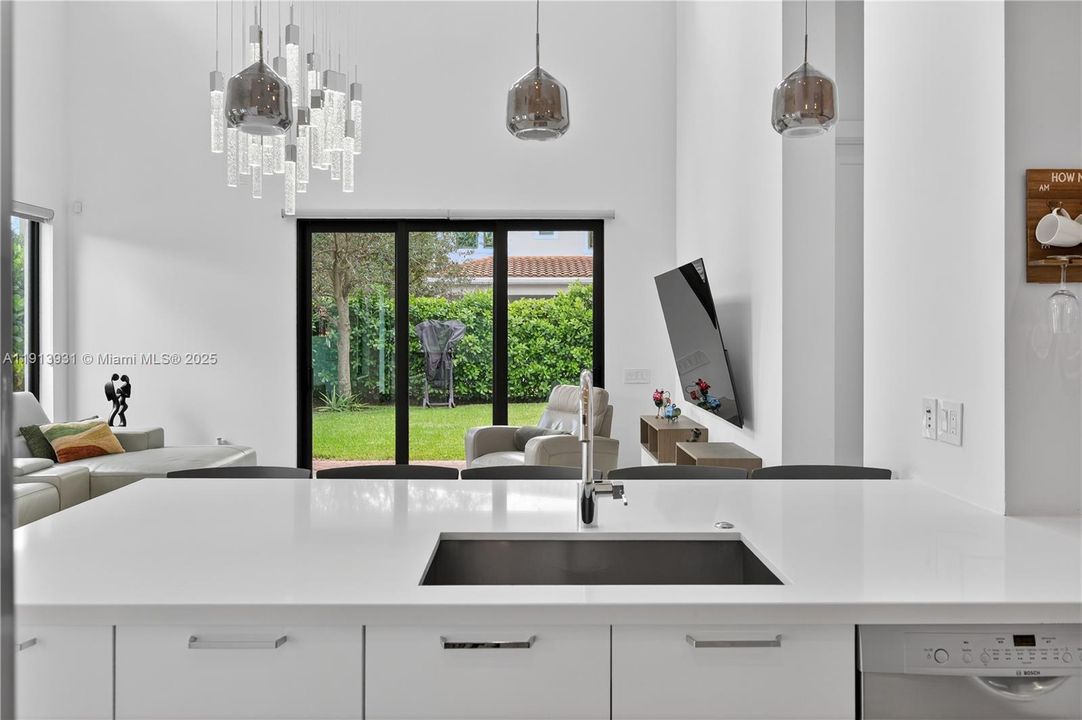 На продажу: $1,630,080 (3 спален, 3 ванн, 2602 Квадратных фут)