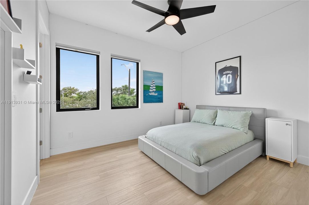 На продажу: $1,630,080 (3 спален, 3 ванн, 2602 Квадратных фут)