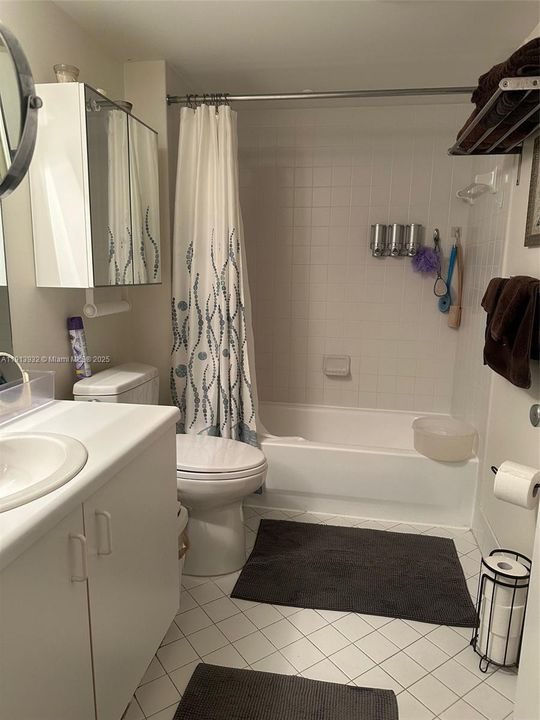 For Sale: $299,900 (2 beds, 2 baths, 1533 Square Feet)