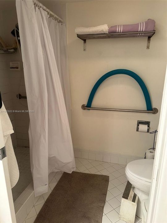 For Sale: $299,900 (2 beds, 2 baths, 1533 Square Feet)