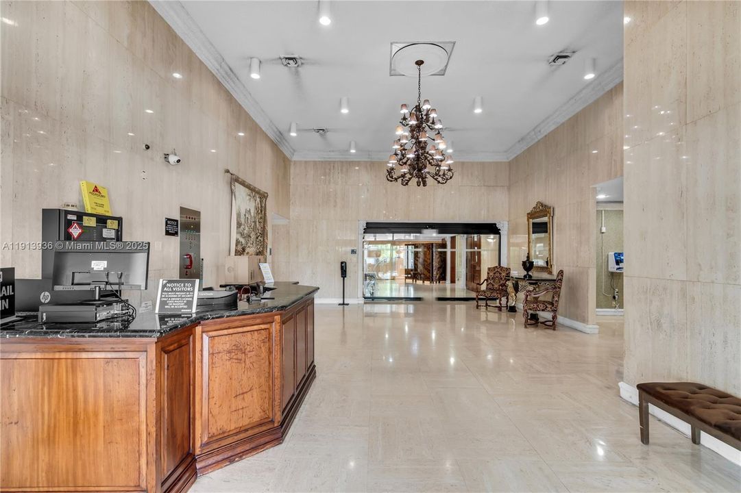 Active With Contract: $200,000 (1 beds, 1 baths, 1000 Square Feet)