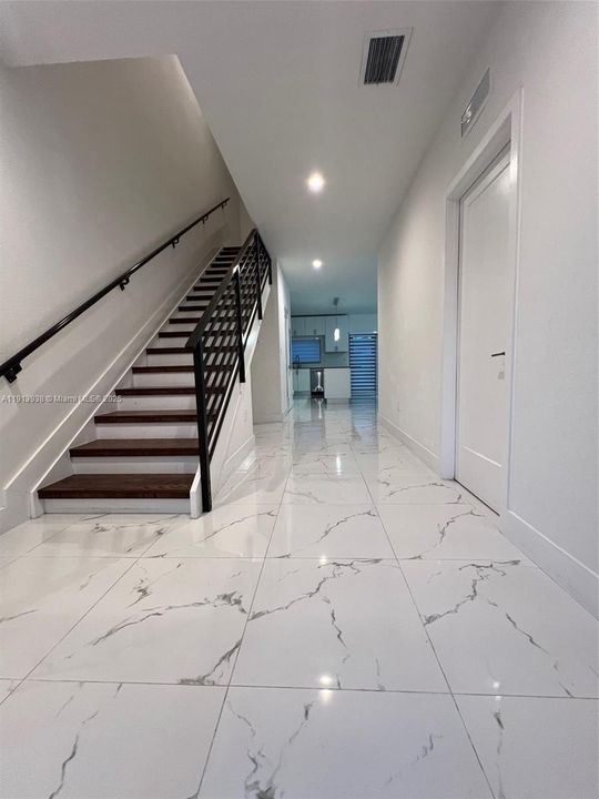 Active With Contract: $2,700 (3 beds, 2 baths, 1847 Square Feet)