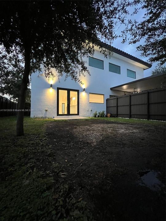 Active With Contract: $2,700 (3 beds, 2 baths, 1847 Square Feet)