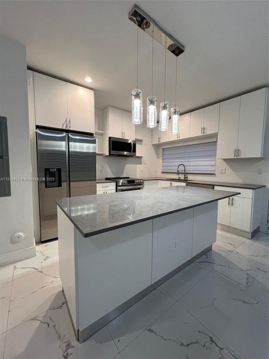 Active With Contract: $2,700 (3 beds, 2 baths, 1847 Square Feet)