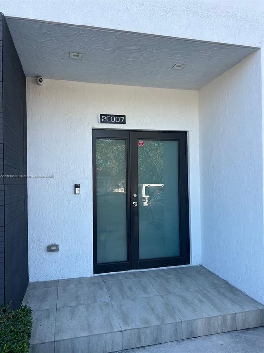 Active With Contract: $2,700 (3 beds, 2 baths, 1847 Square Feet)