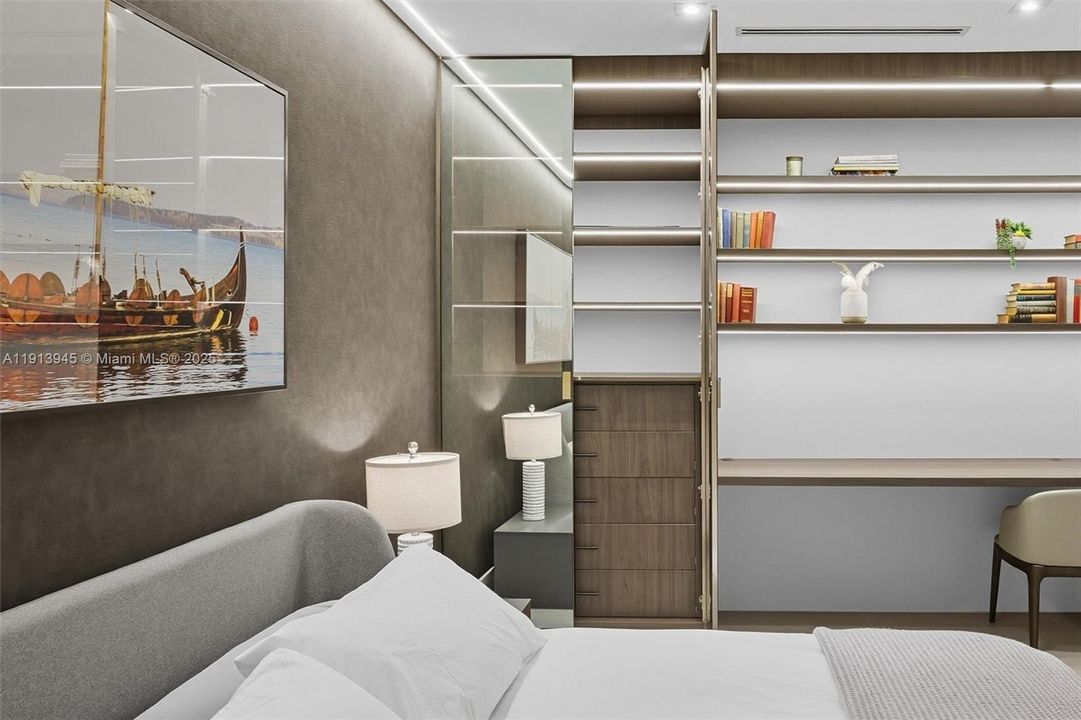 出租: $19,000 (2 贝兹, 2 浴室, 1640 平方英尺)